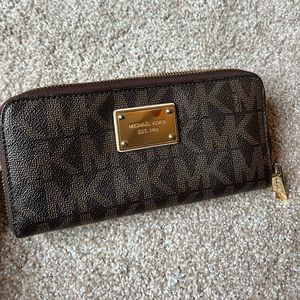 Michael Kors wallet